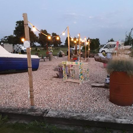 Locatie Het Knooppunt Engelse Chalet Nuis Dış mekan fotoğraf