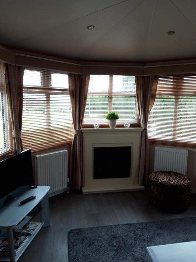Locatie Het Knooppunt Engelse Chalet Nuis Dış mekan fotoğraf